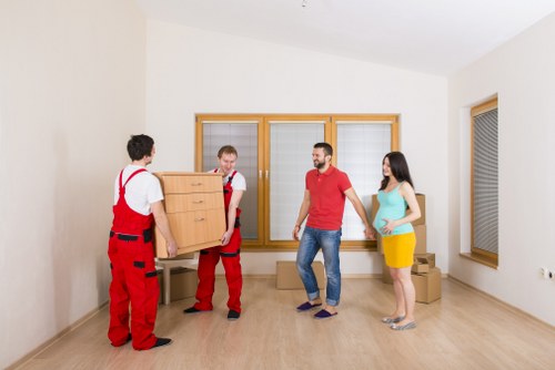 Small flat move and cubic-yard load estimate in Shepherds Bush
